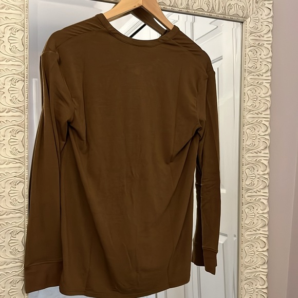 NWT RICHER POORER DEEP SPLIT LONG SLEEVE TEE -
MORNING ROAST - Picture 11 of 11